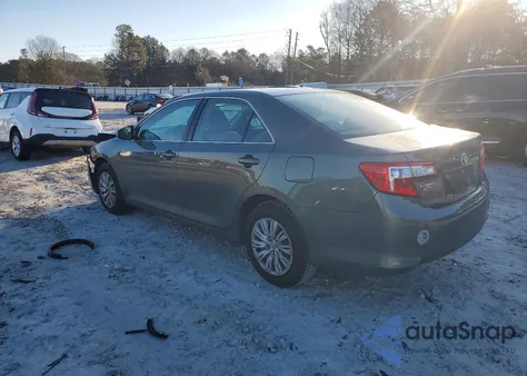 2012 Toyota Camry Base z USA, uszkodzony, nr VIN 4T1BF1FK3CU636572